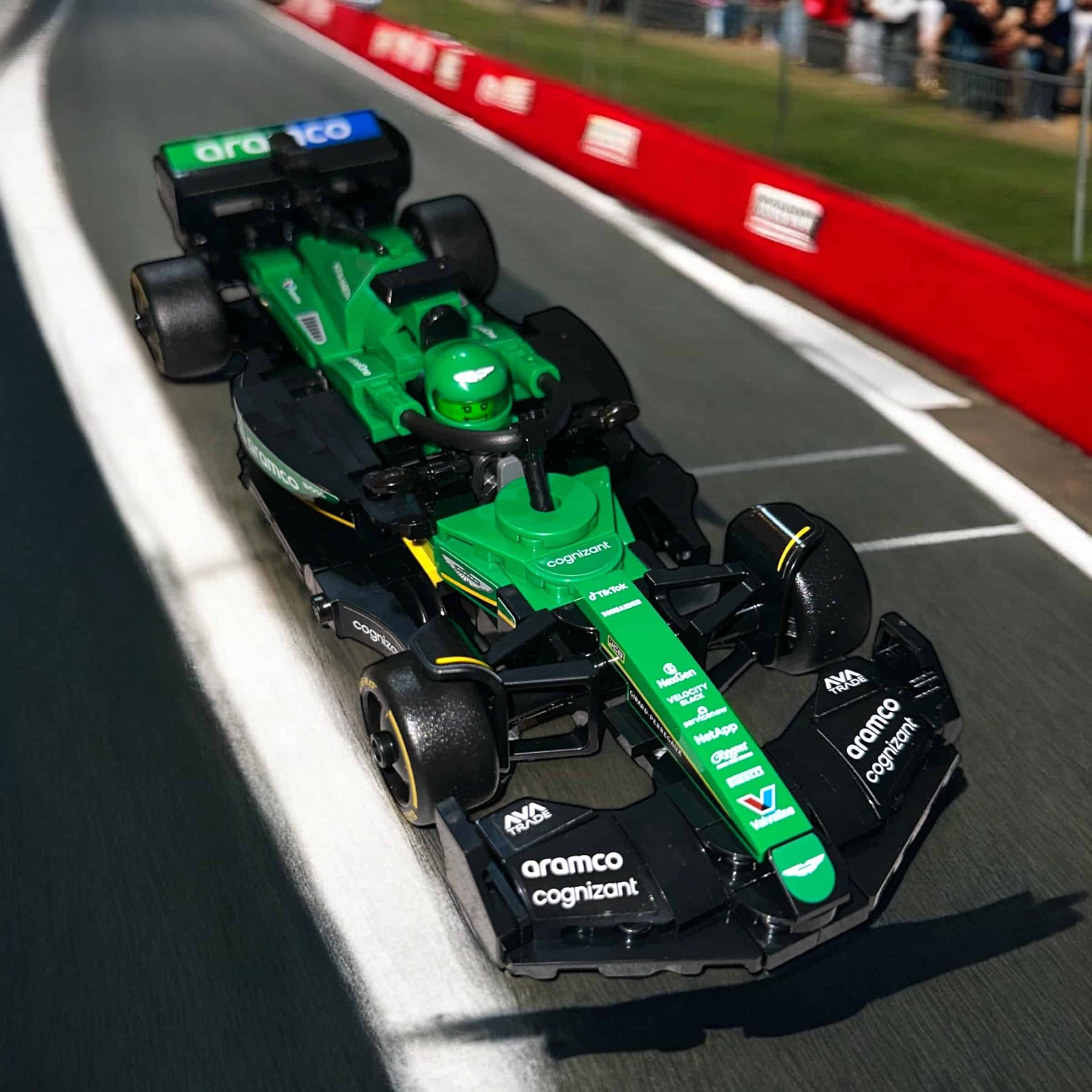 LEGO Speed Champions Aston Martin Aramco F1 AMR24 (77245): El Monoplaza Definitivo Para los Amantes de la Velocidad