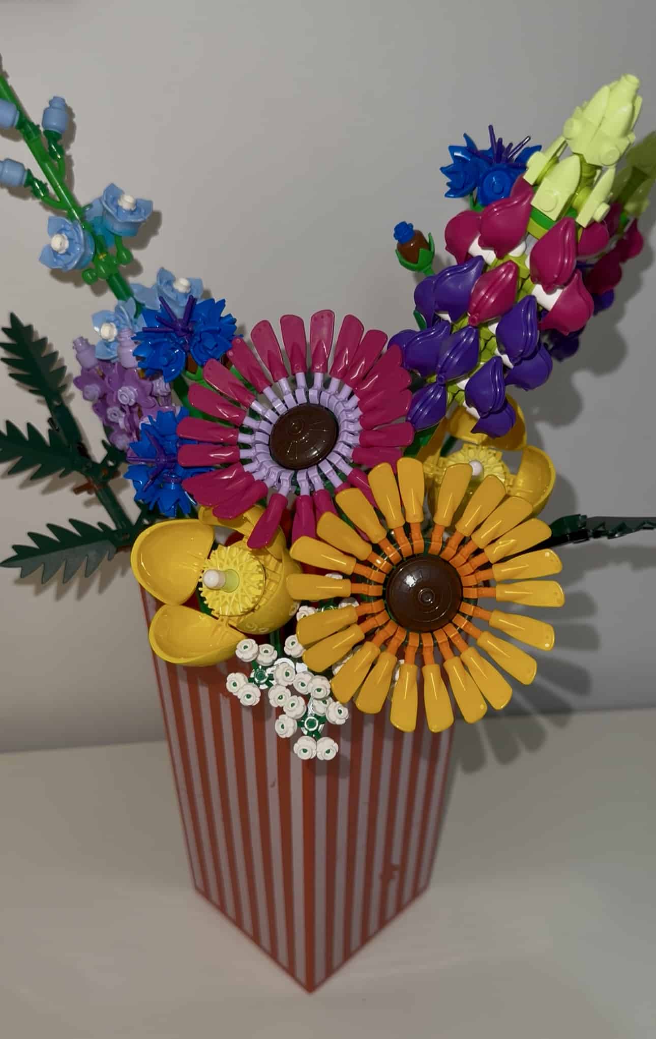 LEGO Botanical Ramo de Flores Silvestres 10313: Naturaleza que Nunca se Marchita