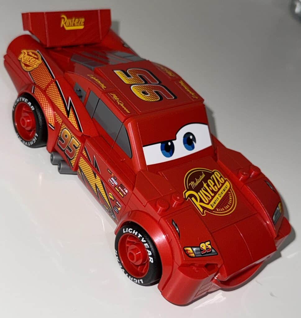 LEGO Speed Champions Rayo McQueen 77255: El H&eacute;roe de Cars Ahora en tu Estanter&iacute;a