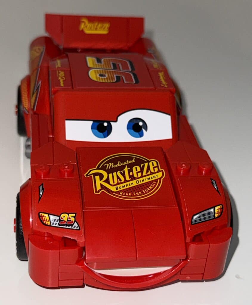 LEGO Speed Champions Rayo McQueen 77255: El Héroe de Cars Ahora en tu Estantería